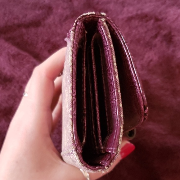 Guess Wallet - Picture 4 of 6